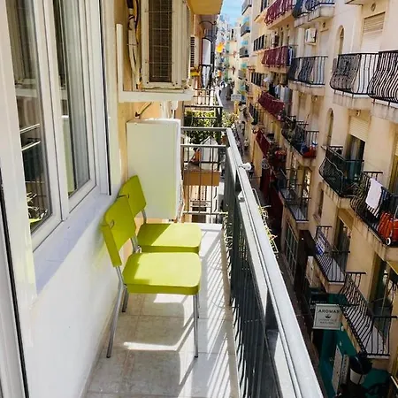 Carr Apartment *