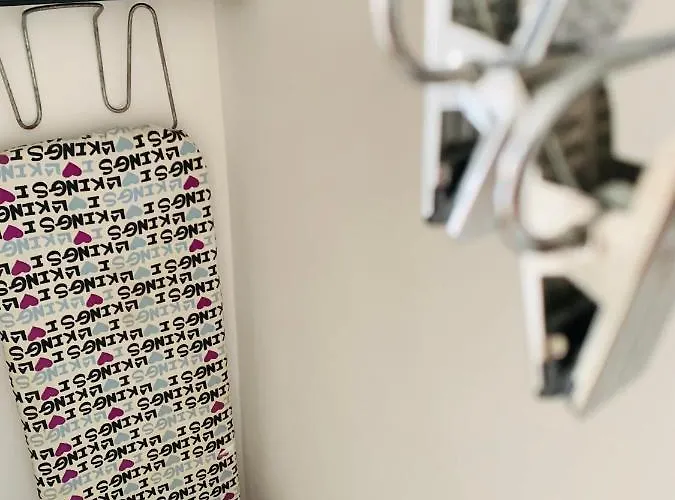 Carr * בנידורם